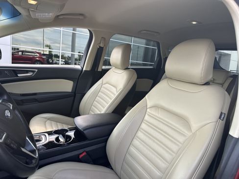 Used 2016 Ford Edge SEL w/ Equipment Group 201A FWD image 5
