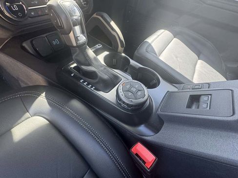 Used 2025 Ford Bronco Badlands AWD/4WD image 18