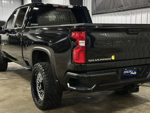 Used 2021 Chevrolet Silverado 2500 LTZ w/ Carhartt Edition image 18