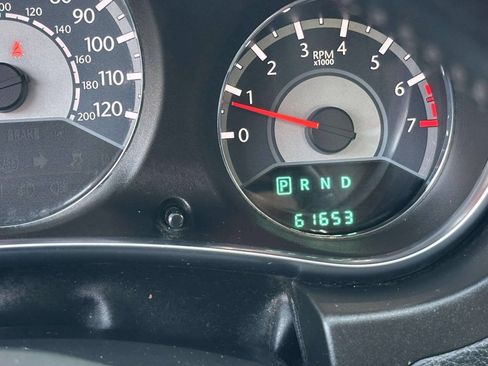Used 2013 Chrysler 200 Limited FWD image 14