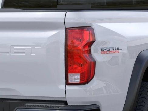 New 2026 Chevrolet Colorado Trail Boss AWD/4WD image 36