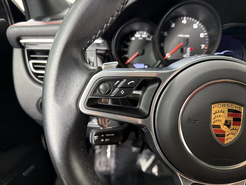 Certified 2021 Porsche Macan AWD/4WD image 38