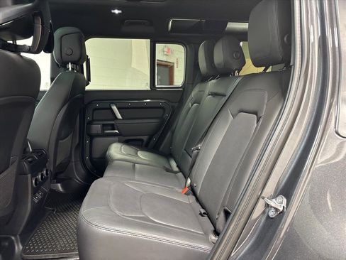 Used 2024 Land Rover Defender 110 V8 image 29