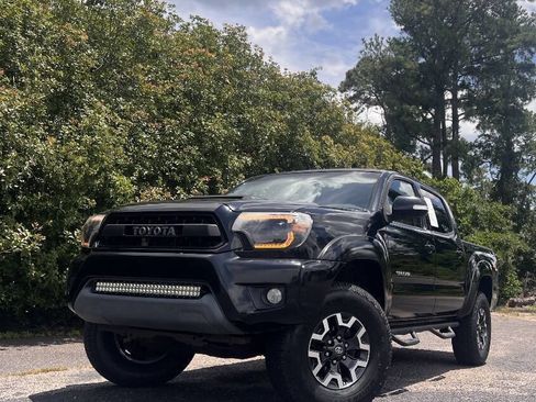 Used 2013 Toyota Tacoma PreRunner w/ TRD Sport Pkg RWD image 2