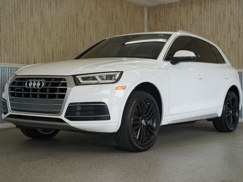 Used 2018 Audi Q5 2.0T Premium Plus w/ Premium Plus Package AWD/4WD image 4
