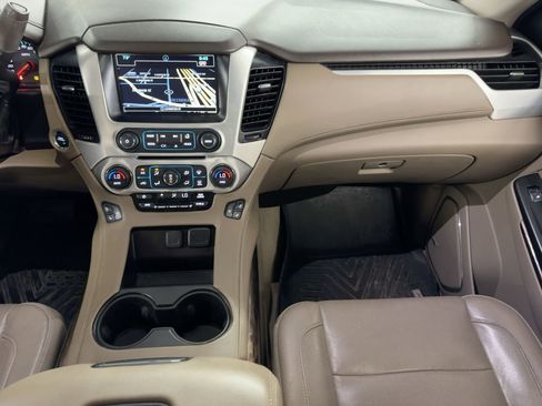 Used 2019 GMC Yukon XL SLT w/ Open Road Package image 28