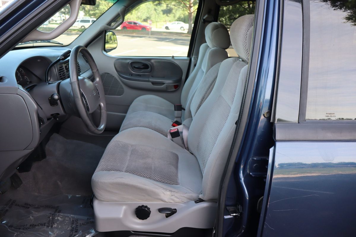 Used 2002 Ford F150 XLT AWD/4WD image 19