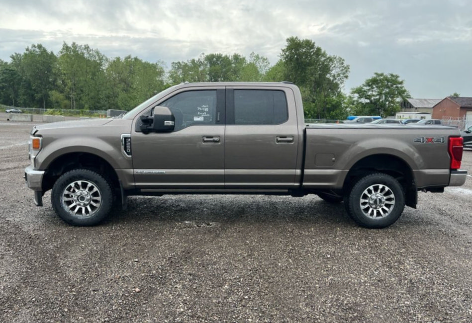 Used 2022 Ford F250 Lariat w/ Lariat Ultimate Package AWD/4WD image 3