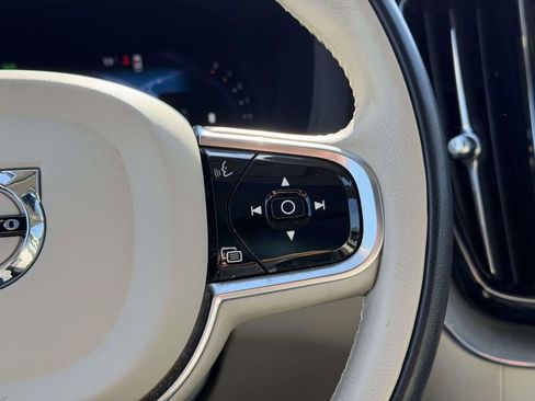 Used 2023 Volvo XC60 B5 Plus w/ Climate Package image 10