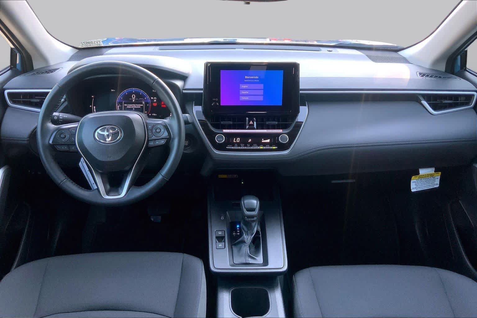 Used 2026 Toyota Corolla Cross LE FWD image 15