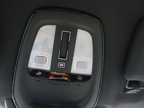 Used 2025 Volvo XC90 B6 Plus AWD/4WD image 25