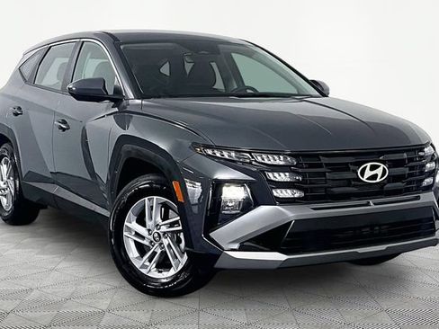 Certified 2026 Hyundai Tucson SE FWD image 1