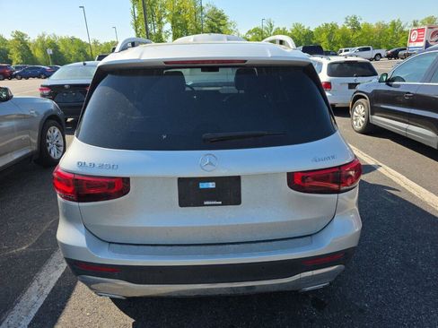 Used 2020 Mercedes-Benz GLB 250 4MATIC w/ Premium Package image 5