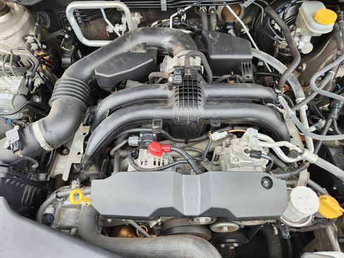 Used 2017 Subaru Outback 2.5i Limited image 10