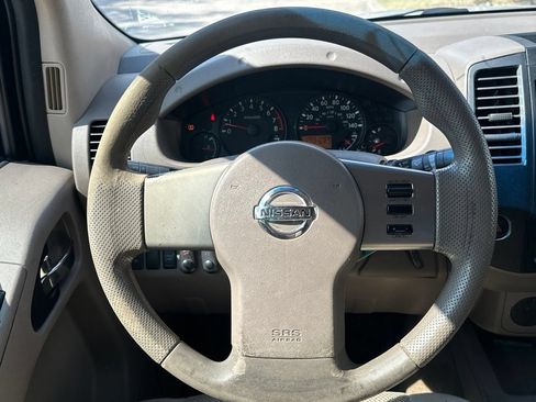 Used 2010 Nissan Frontier SE RWD image 14