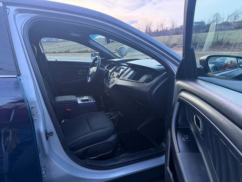 Used 2017 Ford Taurus Police Interceptor AWD image 20
