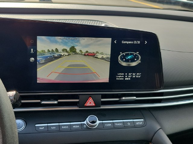 Used 2024 Hyundai Elantra SEL FWD image 18
