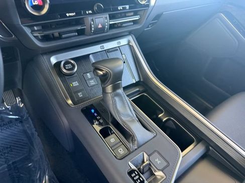 Used 2024 Lexus GX 550 w/ Accessory Package (Z1) AWD/4WD image 23