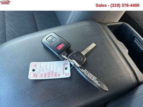Used 2019 Toyota Tacoma TRD Sport w/ Technology Package AWD/4WD image 26