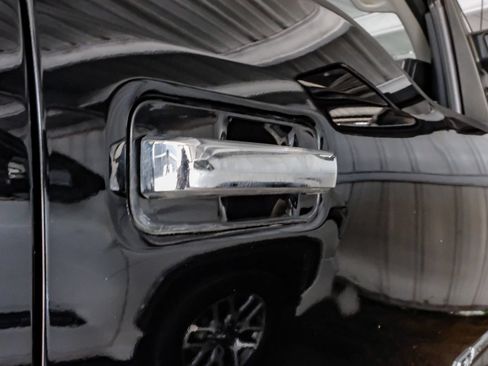 Used 2019 Ford F250 XLT w/ XLT Premium Package AWD/4WD image 40