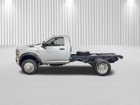 New 2026 RAM 5500 Tradesman w/ Chrome Appearance Group AWD/4WD image 8