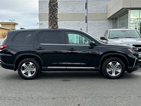 Used 2024 Honda Pilot EX-L image 3