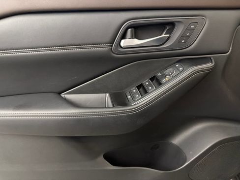 Certified 2023 Nissan Rogue SL AWD/4WD image 22