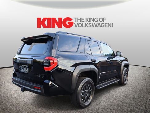 Used 2026 Toyota 4Runner SR5 AWD/4WD image 3