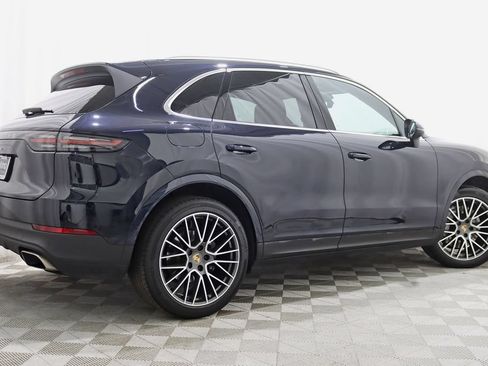 Used 2023 Porsche Cayenne AWD/4WD image 8