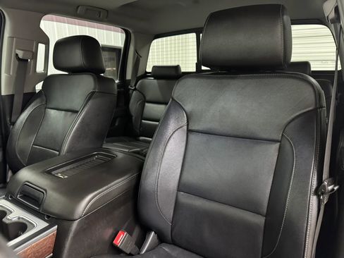 Used 2019 GMC Sierra 2500 SLT w/ Duramax Plus Package image 11