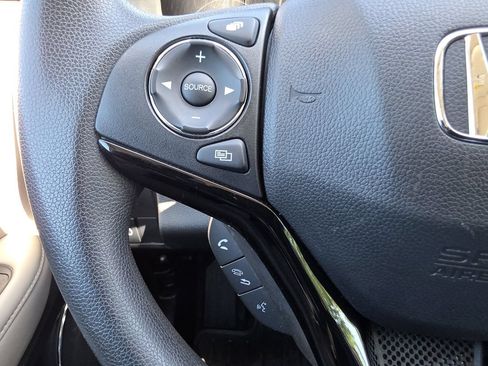 Used 2016 Honda HR-V EX image 31