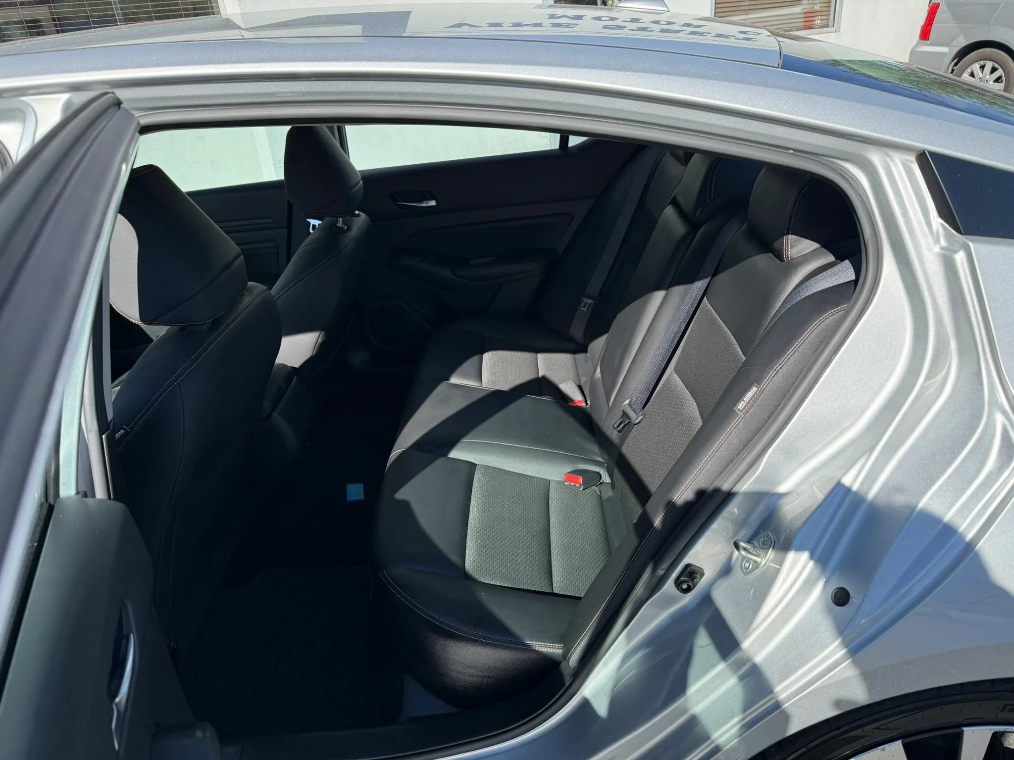 Used 2021 Nissan Altima 2.5 SR FWD image 12