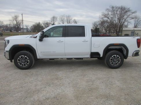 New 2026 GMC Sierra 2500 SLE w/ SLE Value Package; AWD/4WD image 10