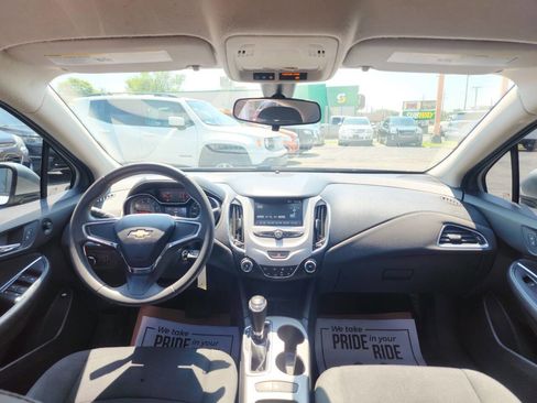 Used 2017 Chevrolet Cruze LS image 14