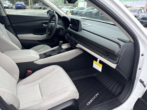 New 2026 Honda Accord LX image 18
