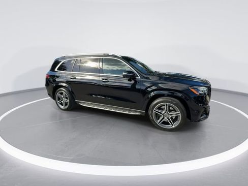 Used 2024 Mercedes-Benz GLS 450 4MATIC image 2