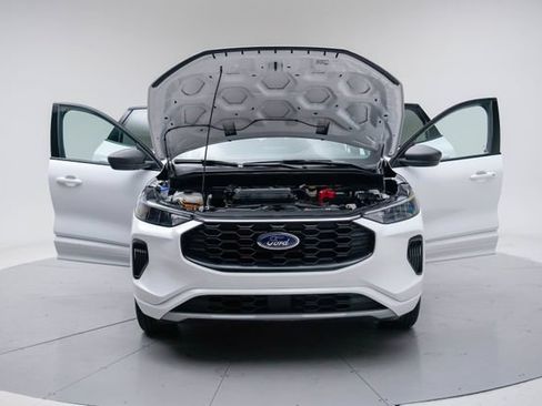 Used 2023 Ford Escape ST-Line AWD/4WD image 17
