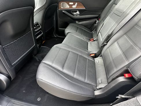Certified 2025 Mercedes-Benz GLS 580 4MATIC image 24