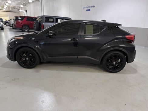 Used 2022 Toyota C-HR Nightshade FWD image 4
