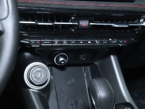 Used 2024 Alfa Romeo Tonale Veloce image 38