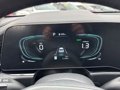 Certified 2023 Kia Niro SX Touring FWD image 18