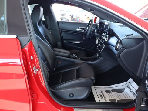 Used 2019 Mercedes-Benz CLA 250 image 35