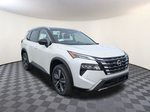 New 2025 Nissan Rogue SL w/ Tech Package image 1