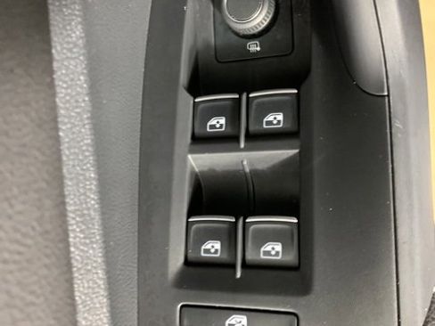 Used 2022 Volkswagen Jetta Sport image 17