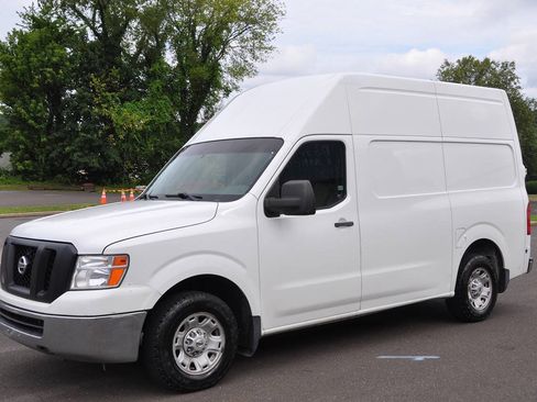 Used 2013 Nissan NV 2500 SV w/ Side Curtain Airbag Pkg RWD image 1