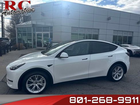 Used 2023 Tesla Model Y Long Range image 1