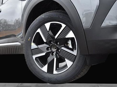 New 2026 Nissan Kicks SV image 3