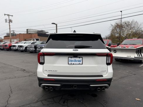 Certified 2025 Ford Explorer Platinum w/ Ultimate Package image 5