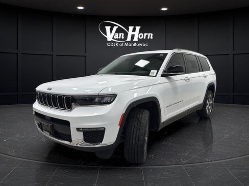 Used 2023 Jeep Grand Cherokee L Limited AWD/4WD image 3