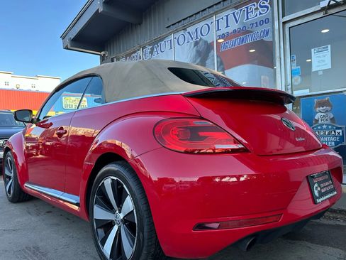 Used 2013 Volkswagen Beetle 2.0T image 5